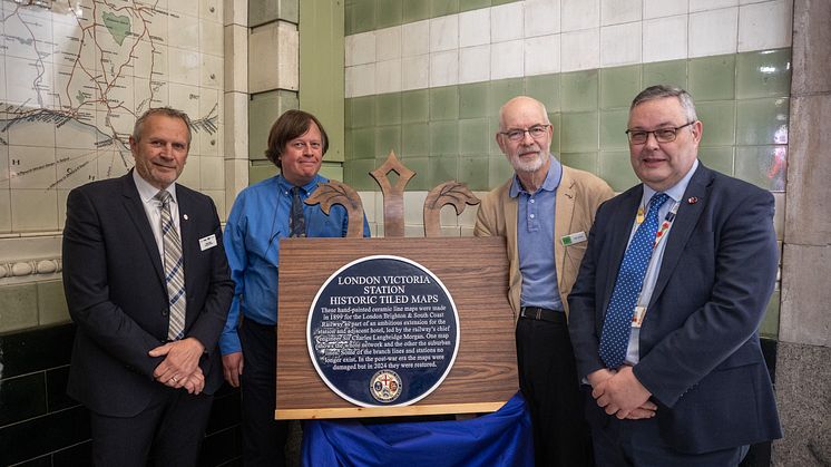 Plaque unveiling at Victoria