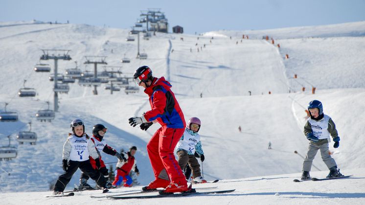 SkiStar AB: SkiStar anställer över 1,000 unga medarbetare