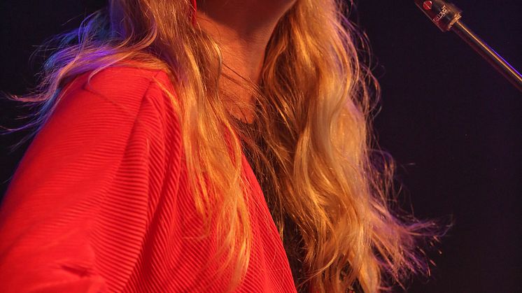 Lisa Miskovsky släpper ny musikvideo, har utsåld konsert i helgen och tävlar i Doobidoo på SVT ikväll!