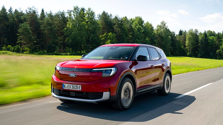 FORD EXPLORER RAPID RED 2024 (8).jpg