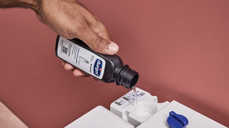 2024_B2B_Geberit AquaClean Alba_Installation_descaling_rgb_Original.tif