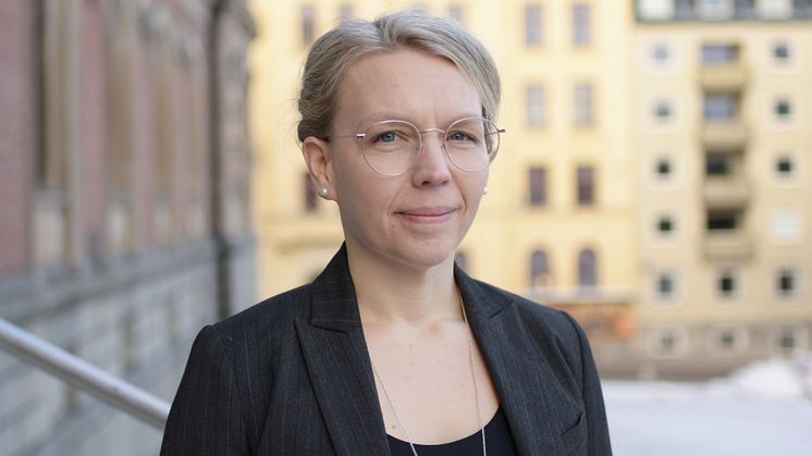 Ida Olenius har disputerat på en avhandling om andlig beredskap under andra världskriget. Fotograf: Hanna Johansson 