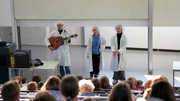 Seit 2005 können Schülerinnen und Schüler der 2. bis 6. Klasse im Rahmen der Kinderuni der TH Wildau Studienluft schnuppern – zur 20. Veranstaltung gibt es zusätzlich eine Summer Edition. (Bild: TH Wildau)