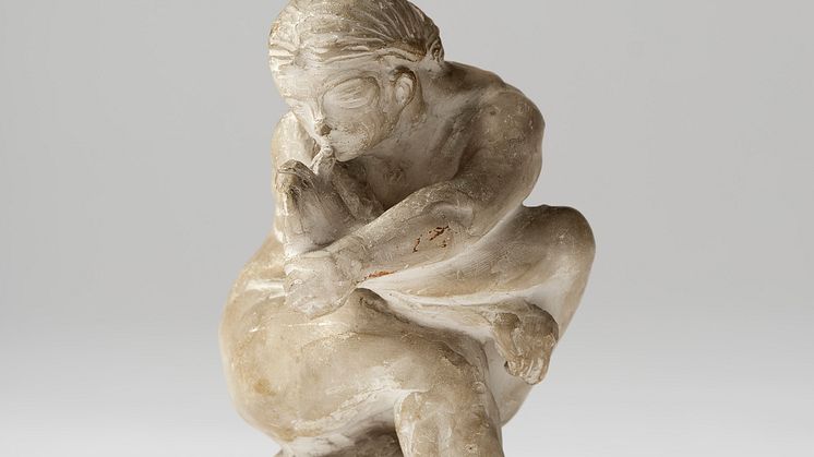 Lille pige der sutter på sin tå. Ny Carlsberg Glyptotek, KøbenhavnAnders Sune Berg.jpg