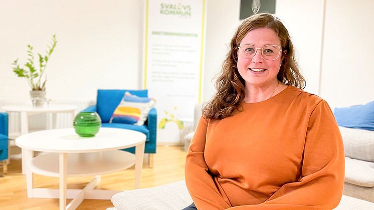 Madelene Eregård, arbetsmarknadskonsulent, ser fram emot att få hjälpa arbetssökande kommuninvånare på vägen mot jobb eller utbildning. Foto: Daniel Henriksson, Svalövs kommun.