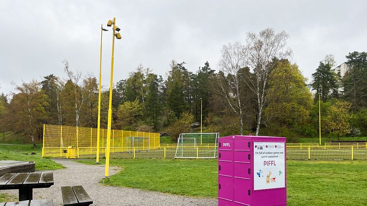Lidingös andra Pifflbox vid Äventyrsparken.