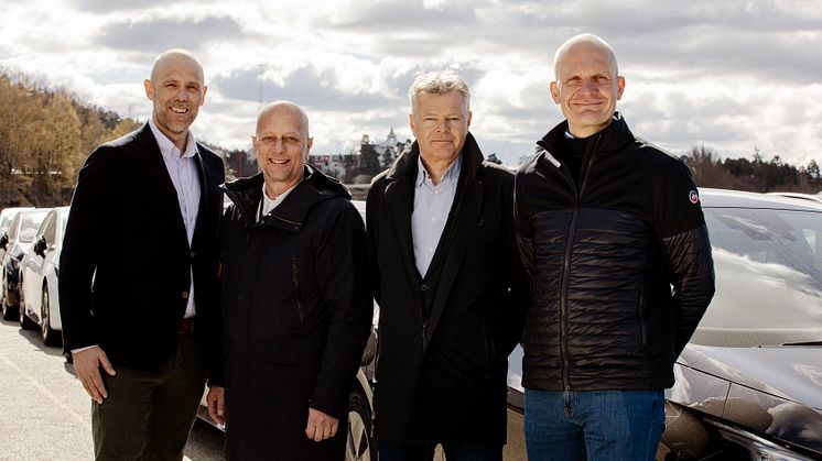 F.v. Bård Espeland, Head of fleet sales i Harald A. Møller AS, Jørn E. Skjeldrum, Fleet and Insurance Director i Hertz Norge, Trygve Simonsen Adm. dir. i Hertz Norge, og Ulf Tore Hekneby Adm. dir. i Harald A. Møller AS.