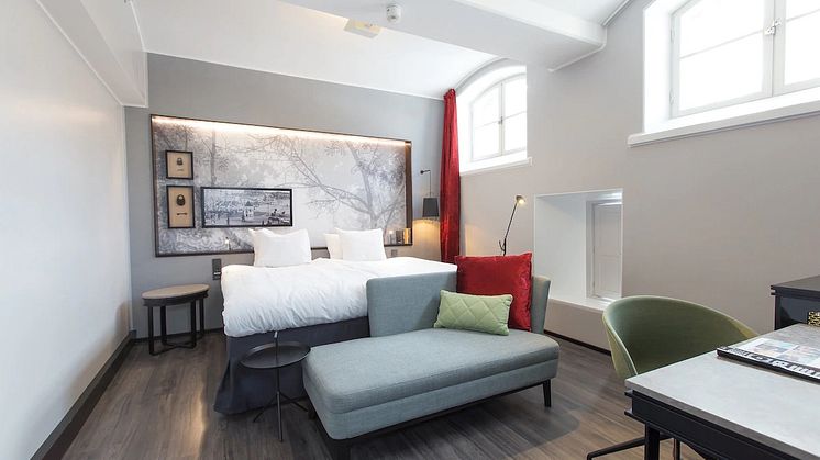 Hotel room1.jpg