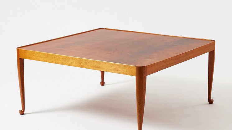 Soffbord "Diplomat" av Josef Frank