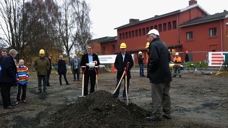 AB Bostäder i Borås - Första spadtaget för Kvarteret Solrosen!