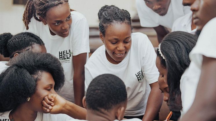 Fler ungdomar i Tanzania och Uganda får möjlighet till högre studier. Det är resultatet av ett nytt samarbete mellan Familjen Löfbergs Stiftelse och Help to Help. 