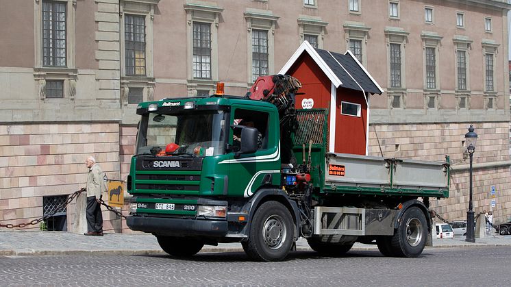 Victoria och Daniel får utedass av Gustavsberg