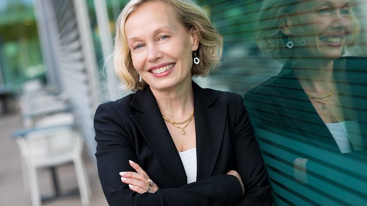 Minna Lindholm on nimitetty HiQ:n Suomen toimitusjohtajaksi.