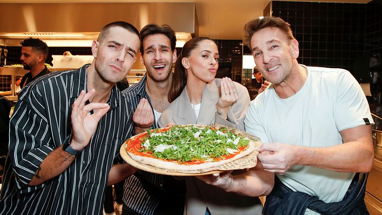 Promis, Pizza- und Pasta-Fans feierten in Hamburg diesen Meilenstein der beliebten Markengastronomie.