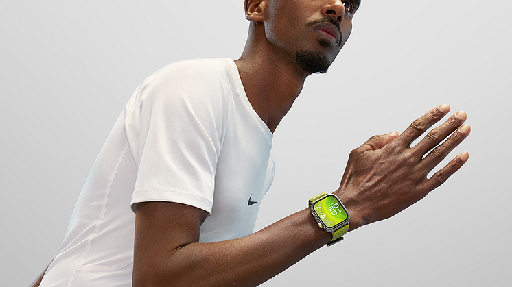 Mo Fara running Pro green