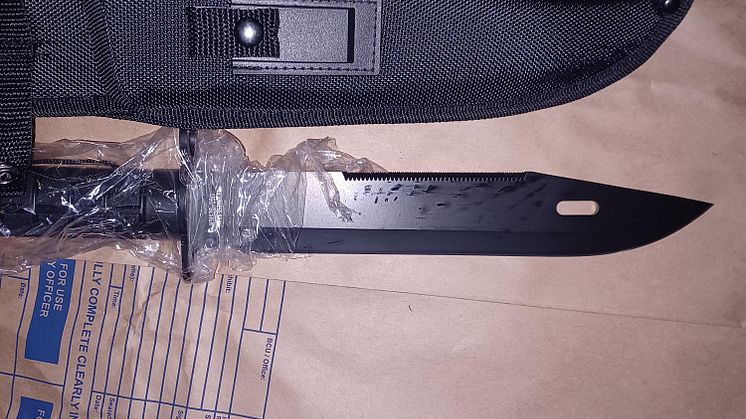 Knife.jpg