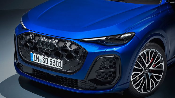 Audi SQ5 (Ultrablå metallak)