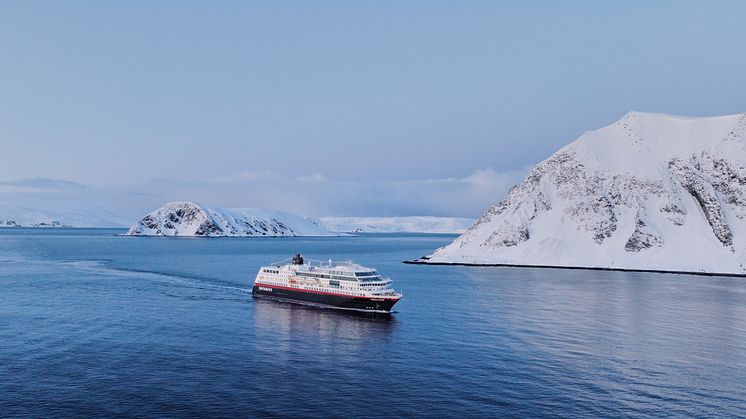 Trollfjord_240606_00002_Kristian_Dale_Hurtigruten.jpg
