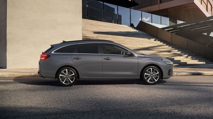Hyundai-i30-wagon-0324-03.jpg
