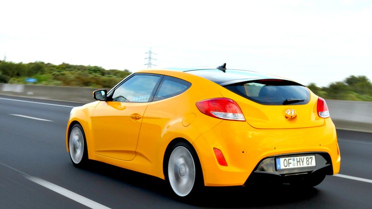 Veloster bakfra i fart