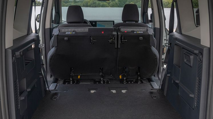 2024_FORD_E-Tourneo_Courier_28.jpg