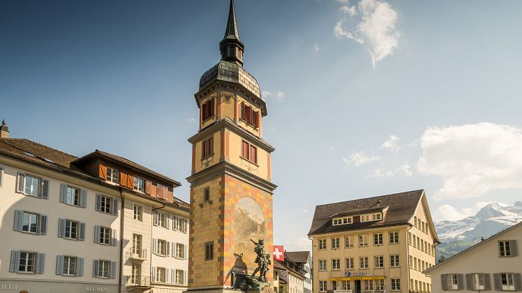 Wilhelm_Tell_Monument_Altdorf_copyright