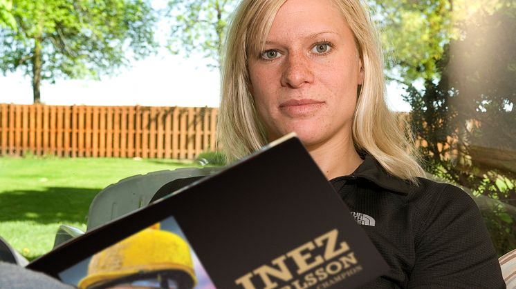 Nu släpps boken om galoppstjärnan Inez Karlsson