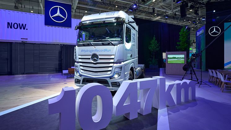 Mercedes-Benz GenH2 IAA 2024.jpg