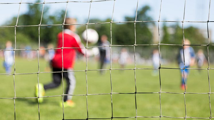Två nya idrottsytor planeras eftersom fotbollsföreningarna valt att ha separata idrottsplatser. Källa: Colourbox