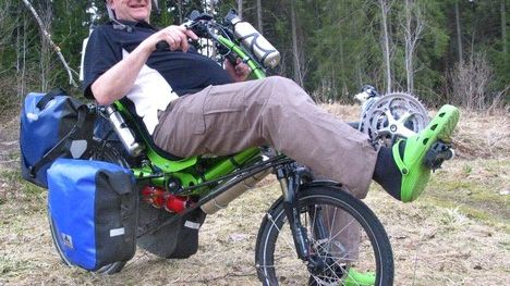Kenneth cyklar för Barnfonden