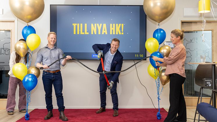 Swecons vd Ulf Hellström inviger Swecons nyrenoverade kontor i Eskilstuna