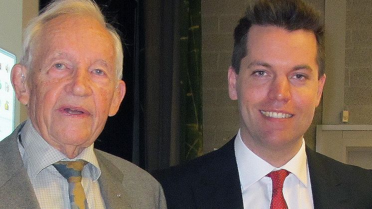 Forskning om skogsindustrin och bioenergin gav stipendium till Mikael Ottosson 
