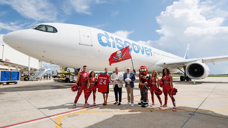 Discover Airlines x Tampa Bay Buccaneers