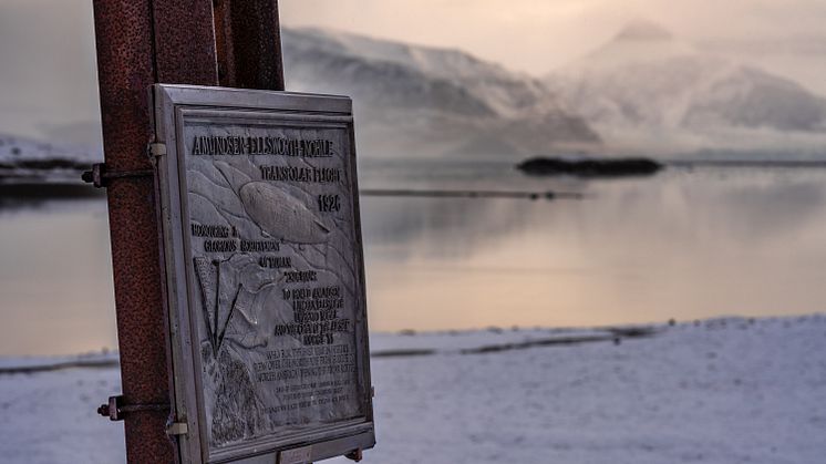 Ny_alesund_Svalbard_HX_39803_Photo_Jan_Hvizdal.JPG
