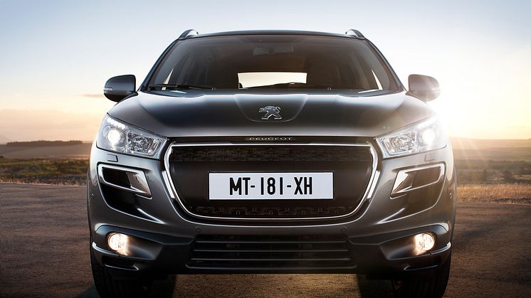 Världspremiär för robusta kompaktsuven Peugeot 4008