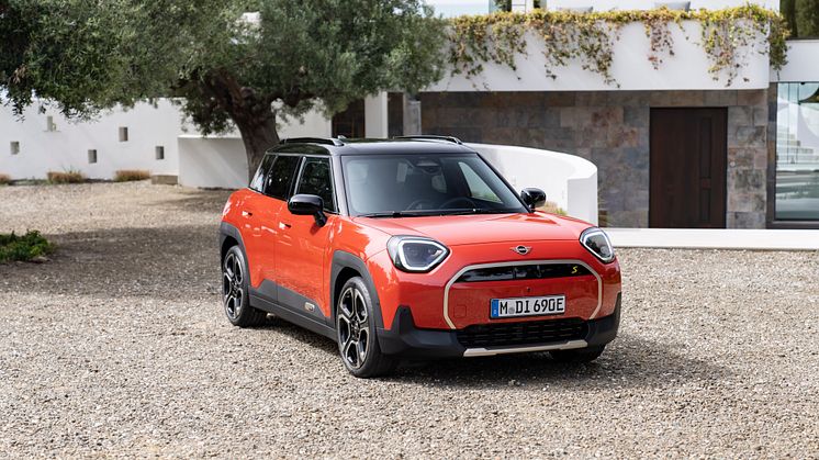 En klassiker i ny drakt: MINI presenterer helelektriske MINI Aceman