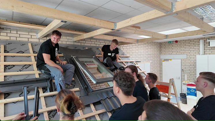 Azubi-Akademie_Dachfenster.jpg