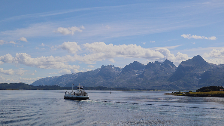 Ferry between Søvik and Herøy