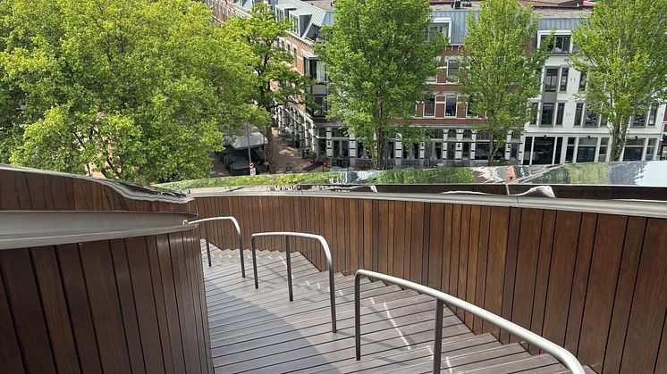 Kebony-Holztreppe im FENIX Museum: Nachhaltige Architektur, doppelte Helix, Design von MAD Architects in Rotterdam