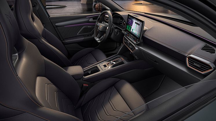 cupra-leon-sportstourer-2024-interior-driver-passenger-bucket-seats.jpg