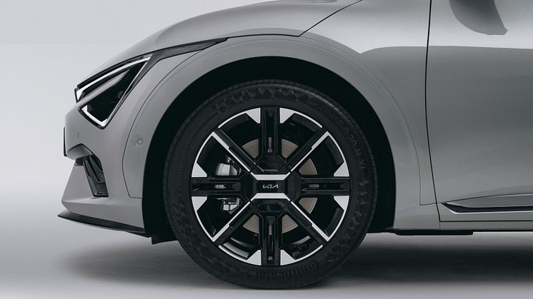 kia-new-ev6-my25-wolf-grey-studio-static-highres-12.jpg