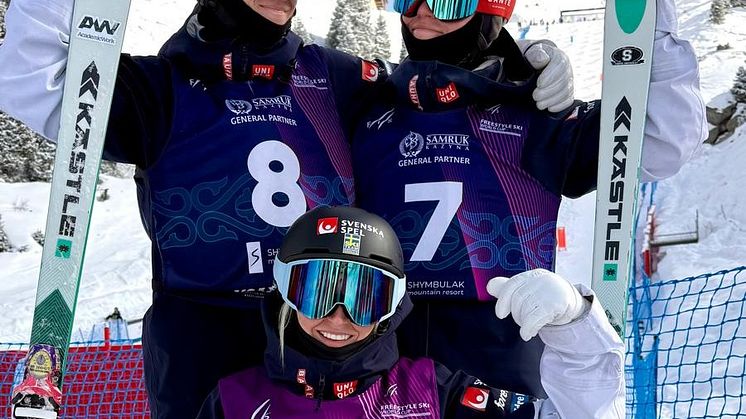 Rasmus, Filip och Moa VC parallellpuckel Kazakstan.jpg