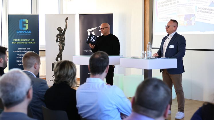 Der geschäftsführende Gesellschafter Roman Großmann und Geschäftsführer Marius Gross beim Führungskräftetreffen der LIEBLANG Gruppe im Januar 2025 (Foto: LIEBLANG Gruppe)