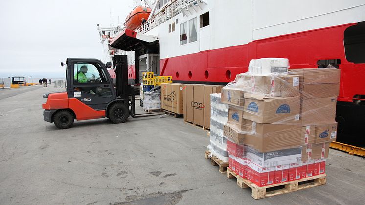 Cargo_MS_Vesteralen_31551_Photo_Axel_M._Mosler_Hurtigruten.JPG
