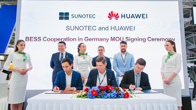 SUNOTEC and Huawei MoU at Intersolar 2024