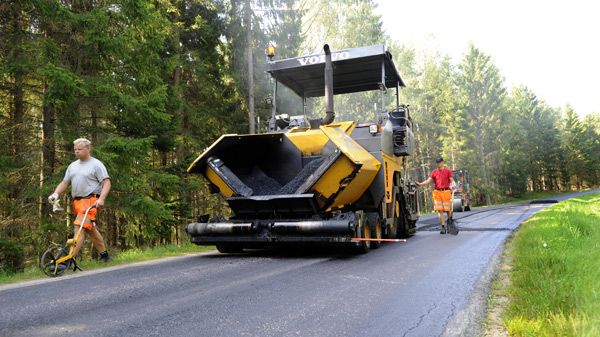 Premiär för Volvos nya asfaltläggare