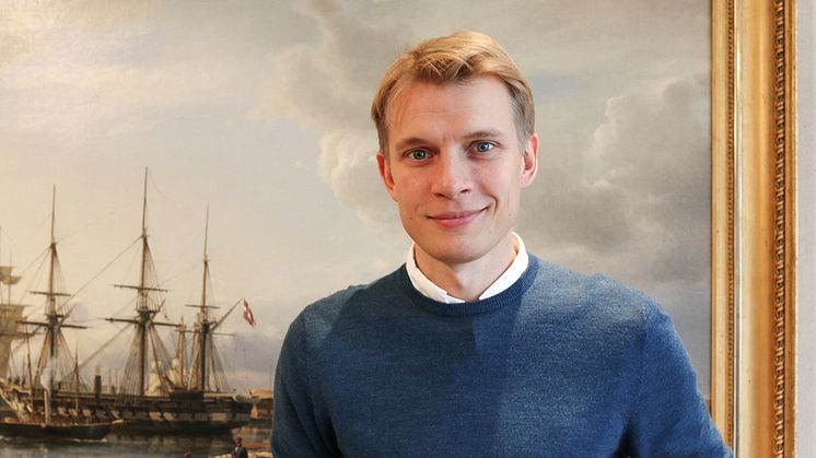 Den 30. april og 1. maj kommer Bruun Rasmussens eksperter til Bornholm og vurderer kunst og kunsthåndværk i private hjem. På billedet: Søren Kjerk Holmstrup, vurderingsspecialist i ældre kunst.