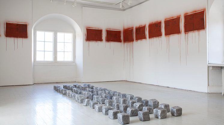 Carla Zaccagnini, The Size of Breathing, installationsvy i Krognoshuset i Lund 2024. Foto: Lotten Pålsson