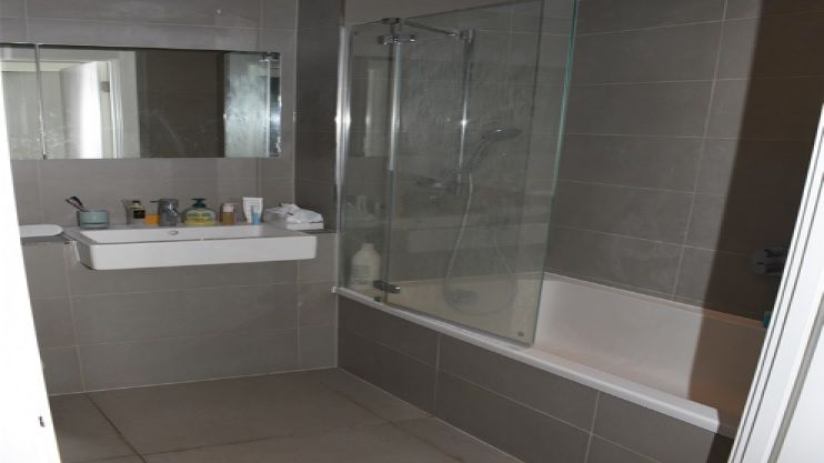 Zou bathroom.jpg