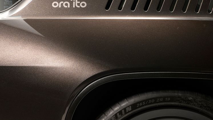 R17 electric restomod x Ora Ïto6.jpg